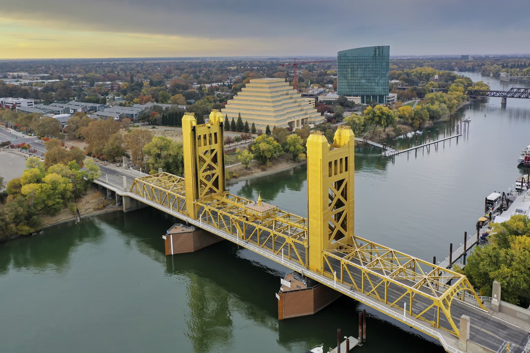 tower-bridge-Sacramento